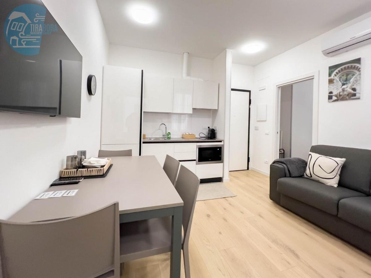 Ferienwohnung Piazza Della Borsa 3C Tirabora Short Rent Triest Exterior foto